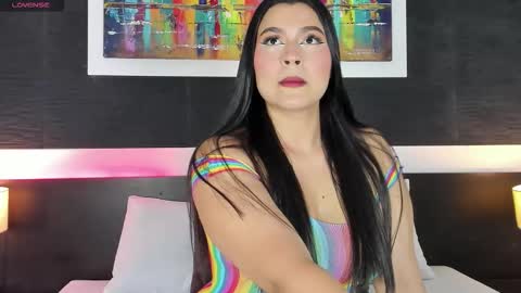 Snapshot of victoriapowell chatting on September 22, 11:45 am Victoria online show from September 22, 11:45 am