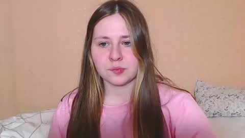 victoriassecrets_ online show from February 12, 3:27 pm