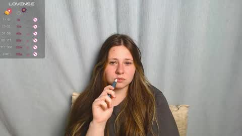 victoriassecrets_ online show from September 26, 10:25 pm