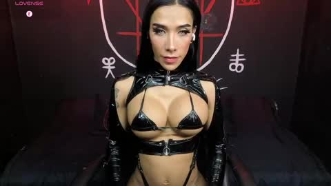 Victoria Vampire online show from May 17, 10:50 pm