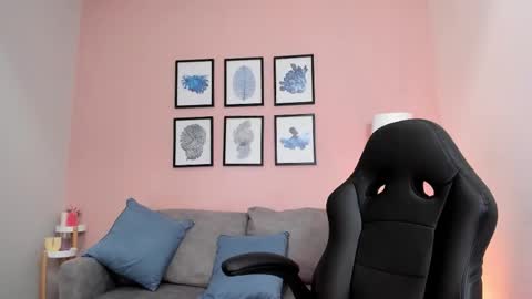 Victoria Vixen online show from January 17, 5:05 pm