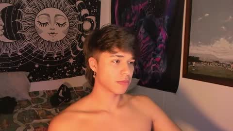 Snapshot of victorino_jhonson chatting on December 12, 1:10 am Victorino Jhonson online show from December 12, 1:10 am