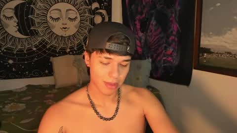 Snapshot of victorino_jhonson chatting on January 18, 11:22 pm Victorino Jhonson online show from January 18, 11:22 pm