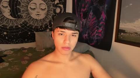 Snapshot of victorino_jhonson chatting on January 22, 5:17 pm Victorino Jhonson online show from January 22, 5:17 pm