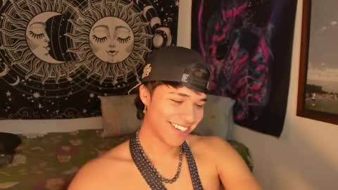 Snapshot of victorino_jhonson chatting on February 4, 5:34 pm Victorino Jhonson online show from February 4, 5:34 pm