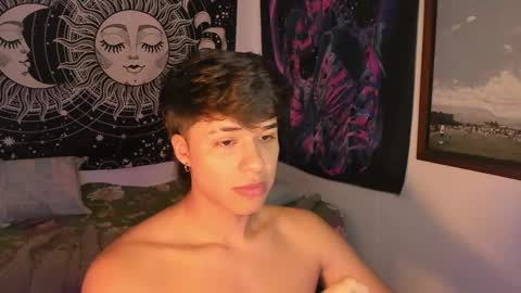 Snapshot of victorino_jhonson chatting on February 22, 7:03 pm Victorino Jhonson online show from February 22, 7:03 pm