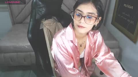 Snapshot of victorycat_v chatting on May 24, 1:49 pm Live 1000pm 600am COLOMBIAN HOUR online show from May 24, 1:49 pm