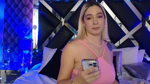 victtoria lee online show from May 15, 10:50 pm