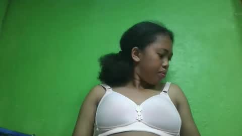Snapshot of vierge28430 chatting on April 22, 2:58 am vierge28430 online show from April 22, 2:58 am