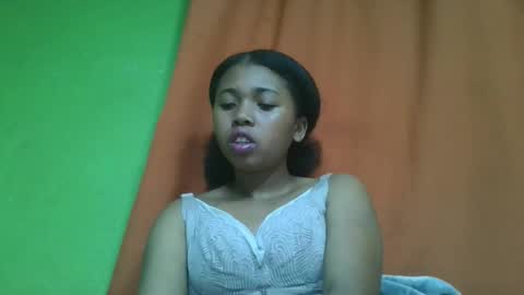 Snapshot of vierge28430 chatting on April 25, 2:47 am vierge28430 online show from April 25, 2:47 am