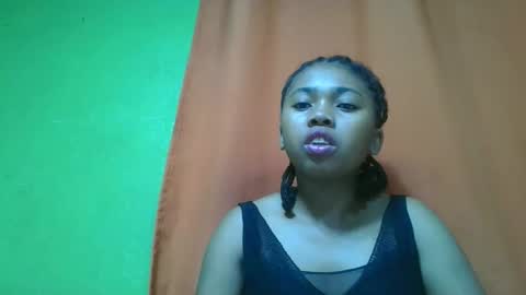 Snapshot of vierge28430 chatting on May 7, 3:01 am vierge28430 online show from May 7, 3:01 am
