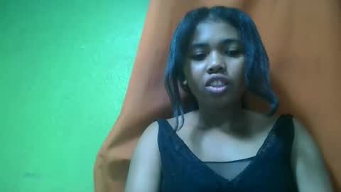 Snapshot of vierge28430 chatting on June 7, 4:33 pm vierge28430 online show from June 7, 4:33 pm