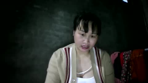 Snapshot of vietnam_sexxy chatting on May 2, 10:09 am vietnam_sexxy online show from May 2, 10:09 am