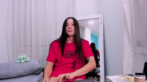 viictoriiasaenz online show from April 8, 6:24 am