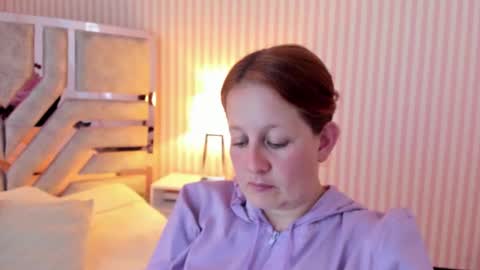 Snapshot of viioletamora chatting on December 13, 1:59 am Violeta online show from December 13, 1:59 am