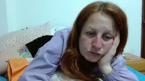 Snapshot of viioletamora chatting on December 13, 5:38 am Violeta online show from December 13, 5:38 am