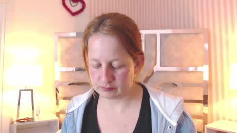 Snapshot of viioletamora chatting on December 23, 12:46 am Violeta online show from December 23, 12:46 am