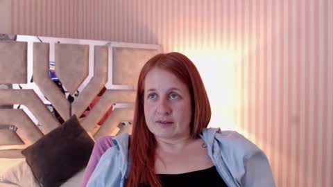 Snapshot of viioletamora chatting on January 2, 11:49 pm Violeta online show from January 2, 11:49 pm