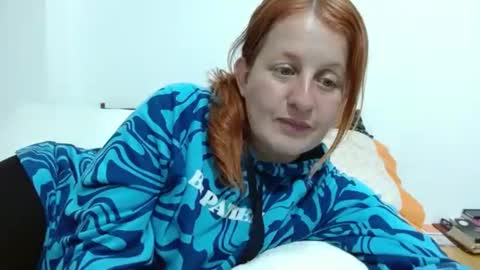 Snapshot of viioletamora chatting on January 9, 4:30 am Violeta online show from January 9, 4:30 am