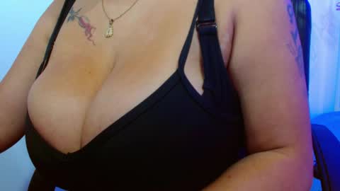 viioleta online show from April 14, 12:22 pm