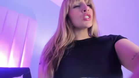 Violet online show from July 2, 12:33 pm