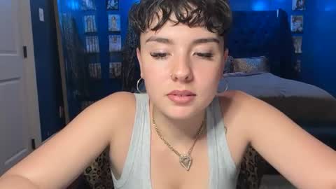 Snapshot of viiperthevixen chatting on July 15, 1:22 am viipertheviixen online show from July 15, 1:22 am