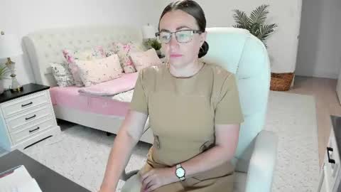 Snapshot of vika7333 chatting on June 16, 10:40 am Ukrainian-woman online show from June 16, 10:40 am