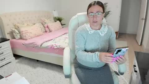 Snapshot of vika7333 chatting on July 7, 11:47 am Ukrainian-woman online show from July 7, 11:47 am