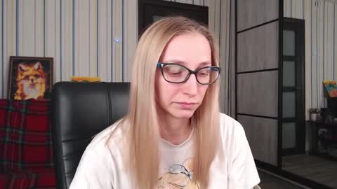 Vika online show from November 12, 8:30 pm