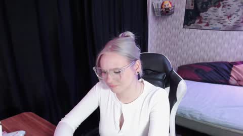 vikapowers online show from December 2, 11:29 pm