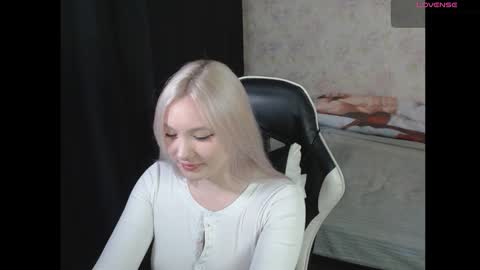 vikapowers online show from March 29, 7:03 pm