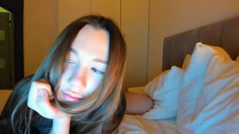 Snapshot of vikawels chatting on March 15, 1:11 am Vika online show from March 15, 1:11 am