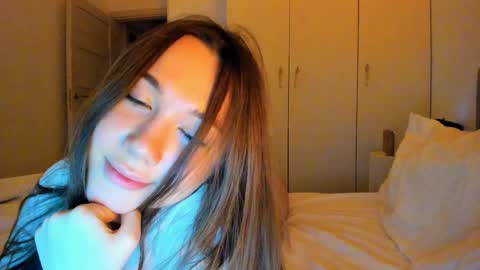 Snapshot of vikawels chatting on April 8, 10:54 pm Vika online show from April 8, 10:54 pm