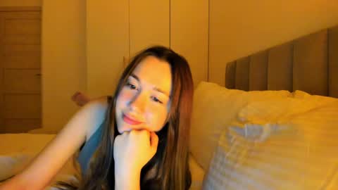 Snapshot of vikawels chatting on April 19, 12:33 am Vika online show from April 19, 12:33 am
