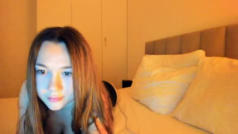 Snapshot of vikawels chatting on May 14, 8:26 pm Vika online show from May 14, 8:26 pm