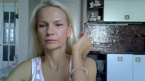 viki_loun5 online show from October 7, 7:49 am