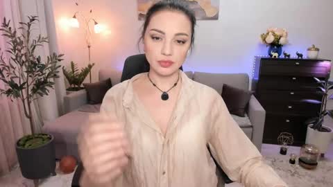 Snapshot of vikibellson chatting on June 7, 6:55 pm Viki Bellson online show from June 7, 6:55 pm
