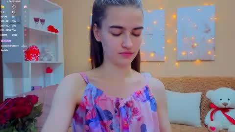 vikiberry online show from February 12, 8:53 am