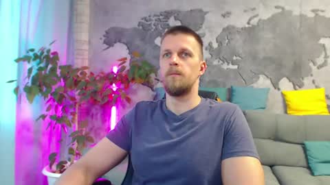 Snapshot of vikingchrisss chatting on June 12, 10:25 am vikingchrisss online show from June 12, 10:25 am