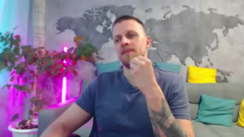 Snapshot of vikingchrisss chatting on June 19, 10:41 am vikingchrisss online show from June 19, 10:41 am