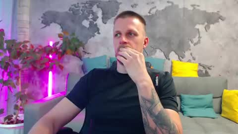 Snapshot of vikingchrisss chatting on June 22, 10:23 am vikingchrisss online show from June 22, 10:23 am