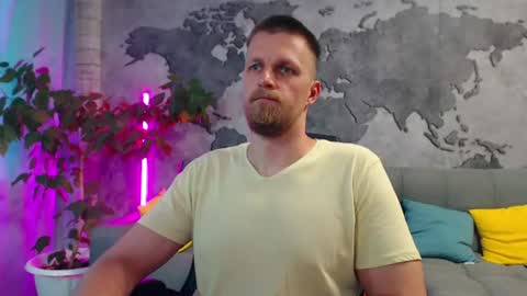 Snapshot of vikingchrisss chatting on July 6, 10:34 am vikingchrisss online show from July 6, 10:34 am
