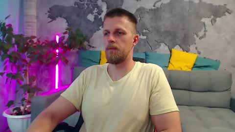 Snapshot of vikingchrisss chatting on July 11, 10:07 am vikingchrisss online show from July 11, 10:07 am