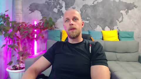 Snapshot of vikingchrisss chatting on July 14, 10:54 am vikingchrisss online show from July 14, 10:54 am