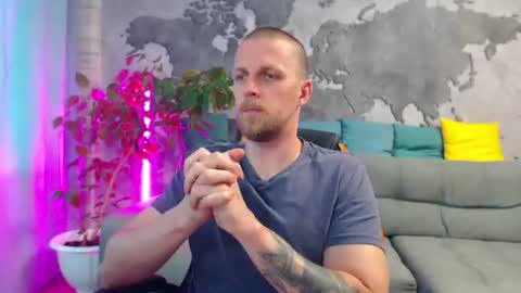 Snapshot of vikingchrisss chatting on July 24, 11:08 am vikingchrisss online show from July 24, 11:08 am