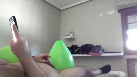 Snapshot of vikingo3333893888 chatting on October 6, 1:08 pm Vikingo online show from October 6, 1:08 pm