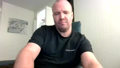 Snapshot of vikingsub30 chatting on February 9, 2:04 am vikingsub30 online show from February 9, 2:04 am