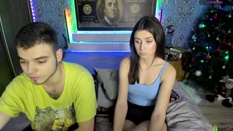 Snapshot of vikki_and_george chatting on January 12, 6:59 pm vikki and george online show from January 12, 6:59 pm