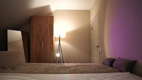 VIKKI online show from September 27, 12:10 pm