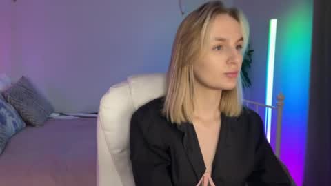 Vikky online show from May 13, 12:41 am